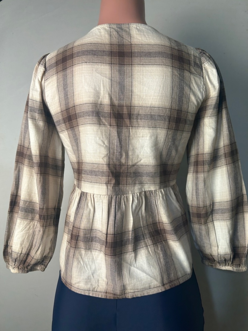 LOFT Women’s Plaid Flannel Bow Balloon Sleeve Tied-Front Peplum Top XS - Picture 7 of 11
